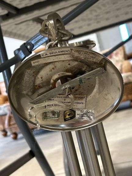 HANGING LIGHT FIXTURE - 15" X 19"