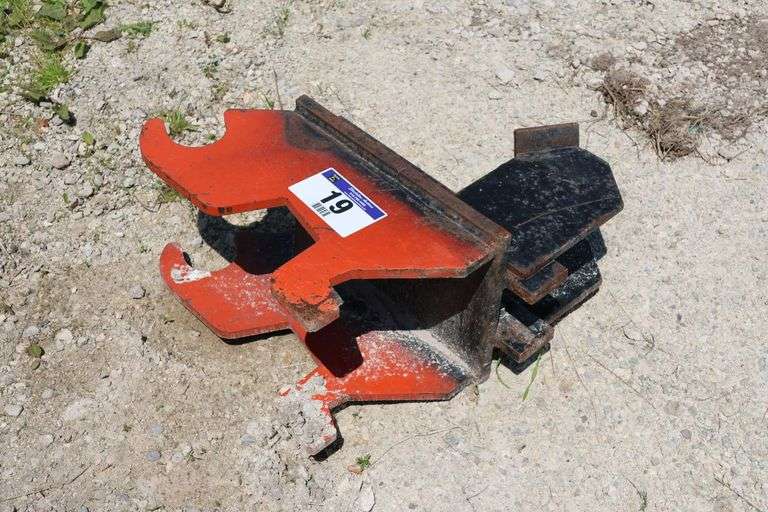 JOHN DEERE PA30 TO KUBOTA KX ADAPTER