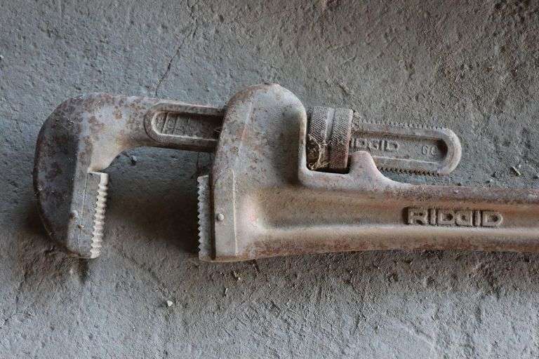 60" PIPE WRENCH
