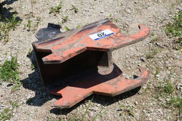 JOHN DEERE TO KUBOTA KX80 ADAPTER