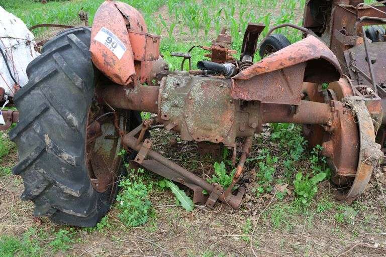 ALLIS CHALMERS TRACTOR FRAME