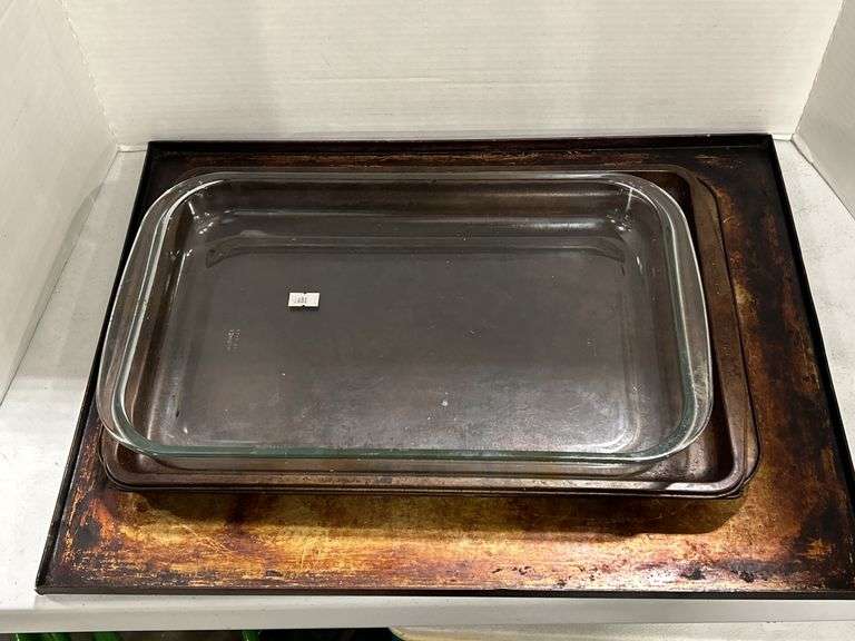 PYREX CASSEROLE DISH, PIE PLATE, BAKING SHEET & DISH