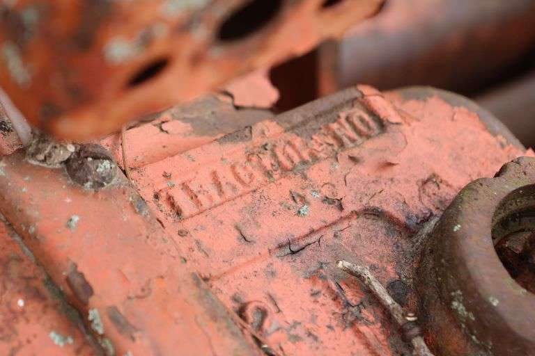 ALLIS CHALMERS 'B' TRACTOR