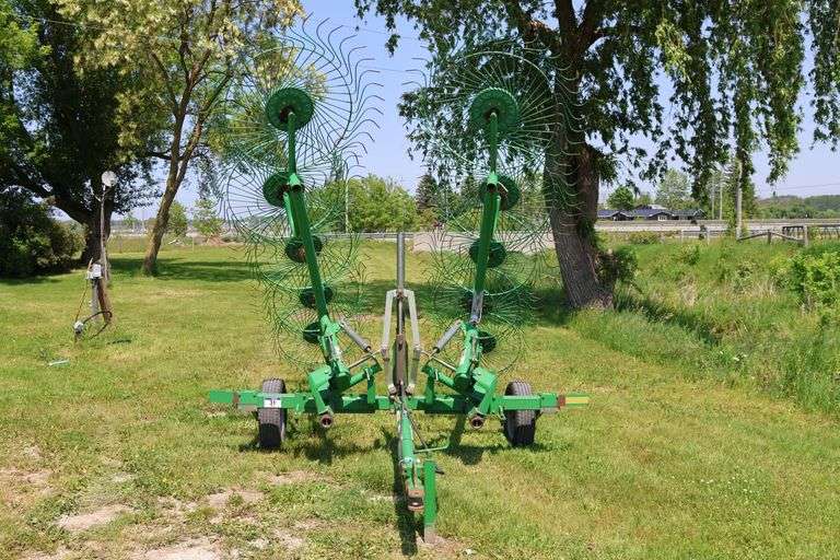 FRONTIER WR1010 10 WHEEL RAKE
