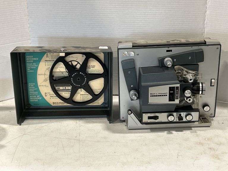 BELL & HOWELL 8MM MOVIE PROJECTOR