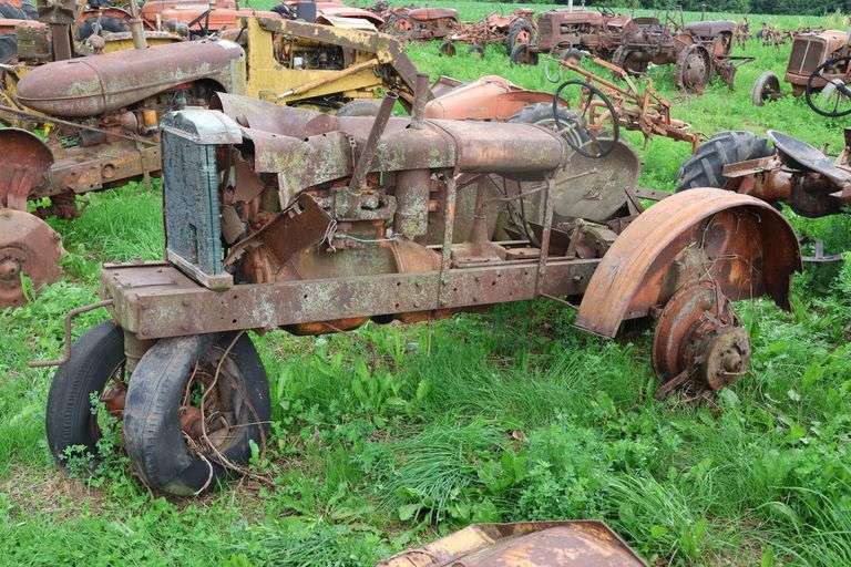 ALLIS CHALMERS 'WC' TRACTOR