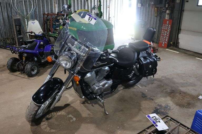 2001 HONDA SHADOW MOROTCYCLE
