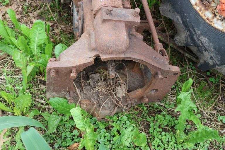 ALLIS CHALMERS TRACTOR FRAME