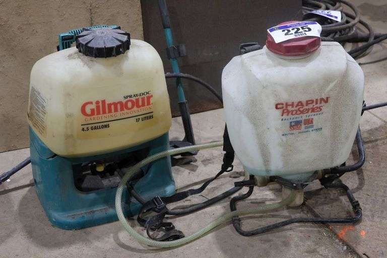 2 BACKPACK SPRAYERS