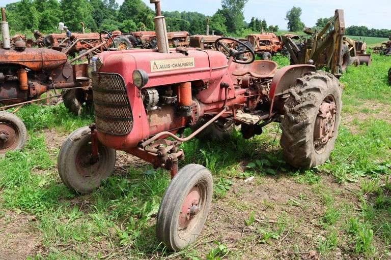 ALLIS CHALMERS D12 SERIES I TRACTOR