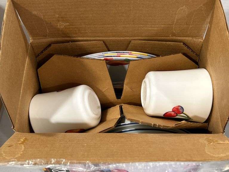 BOX OF CORELLE "FRUIT BASKET" DISHES