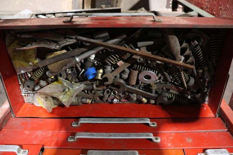 TOOL CHEST & CONTENTS
