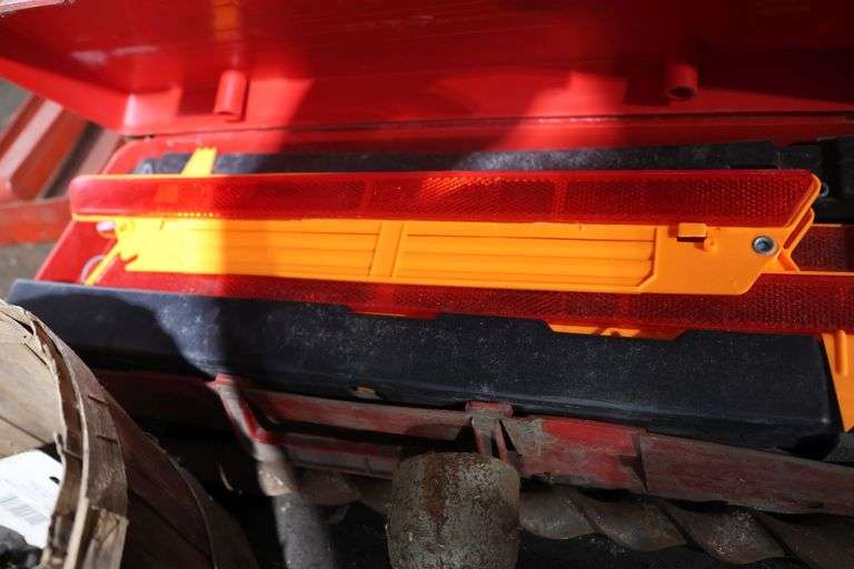 TOOLBOX & CONTENTS, TRIANGLE FLARE KITS, LUG WRENCHES