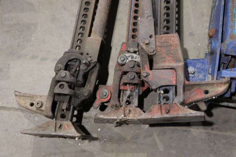 3 UTILITY JACKS
