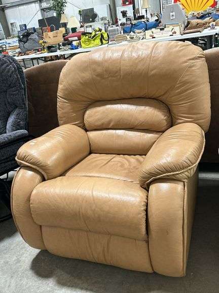 ROCKING RECLINER CHAIR