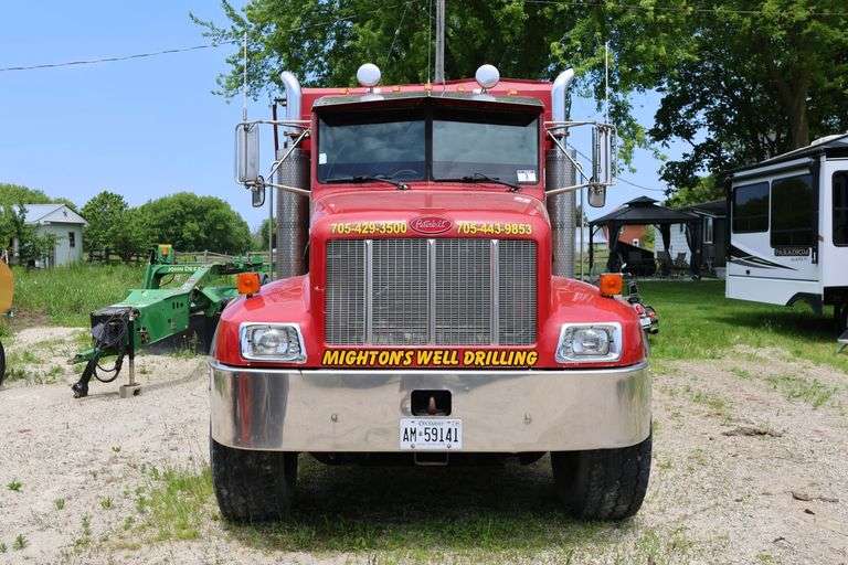 2004 PETERBILT 330 TANDEM AXLE DUMP TRUCK