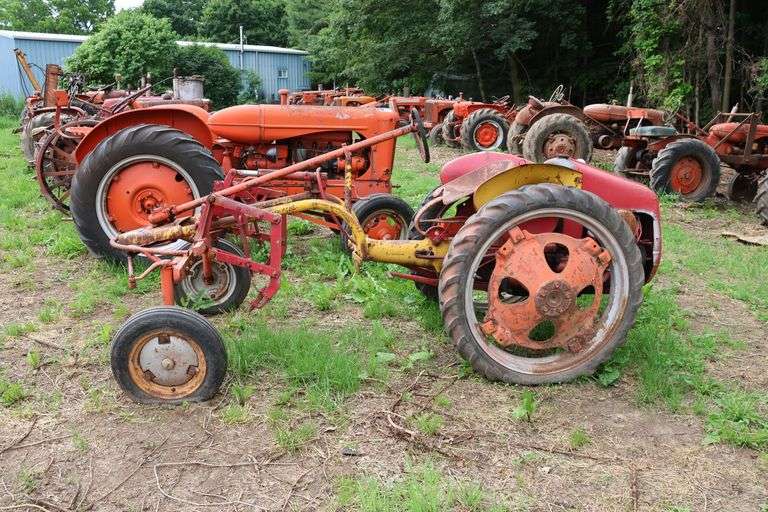 ALLIS CHALMERS 'G' TRACTOR