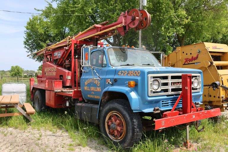 1983 GMC 7000 TRUCK & BUCYRUS ERIE 22W DRILL