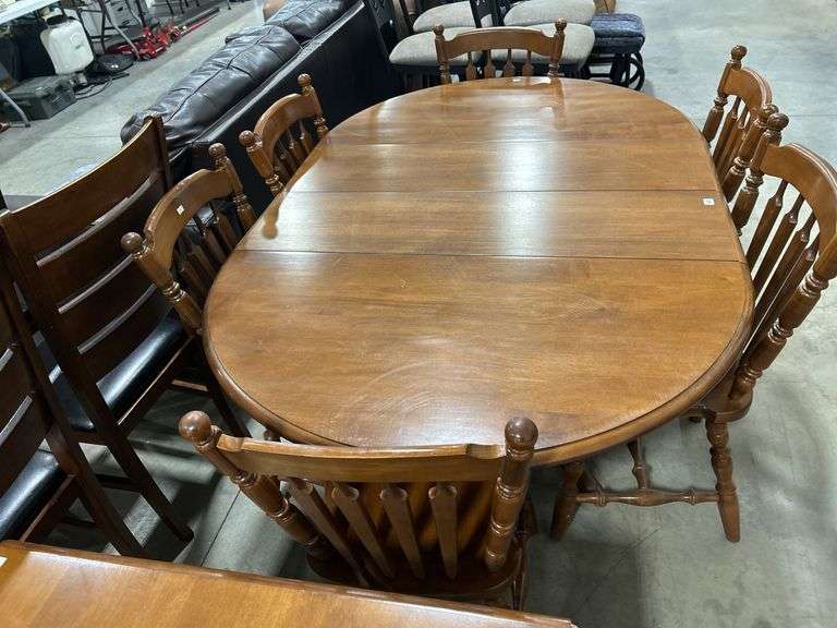 PEDESTAL TABLE WITH SIX CHAIRS AND TWO LEAVES - WITH LEAVES 64"X42"X30"