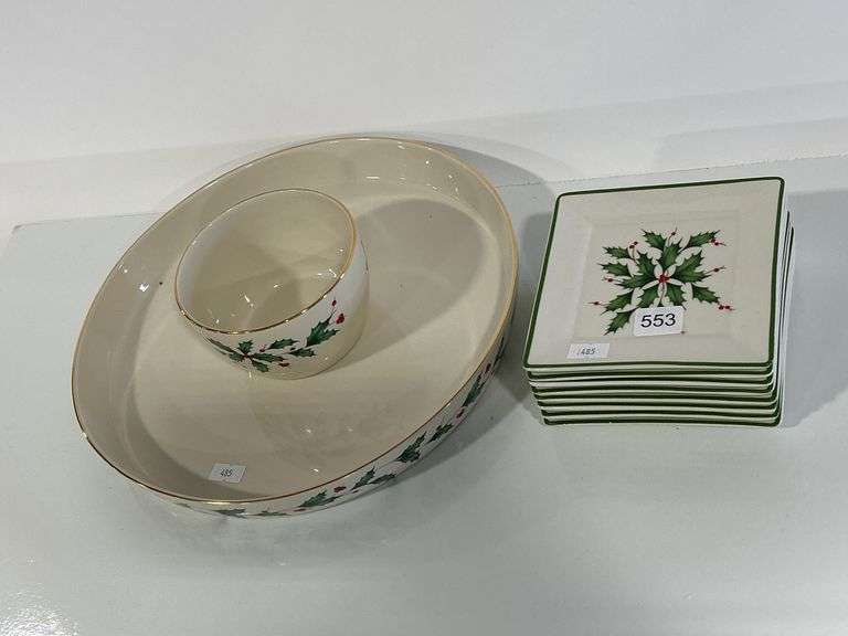LENOX HOLIDAY SERVING DISH, BOWL & DESERT PLATES