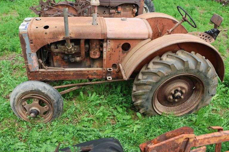 ALLIS CHALMERS 'WF' UNSTYLED TRACTOR