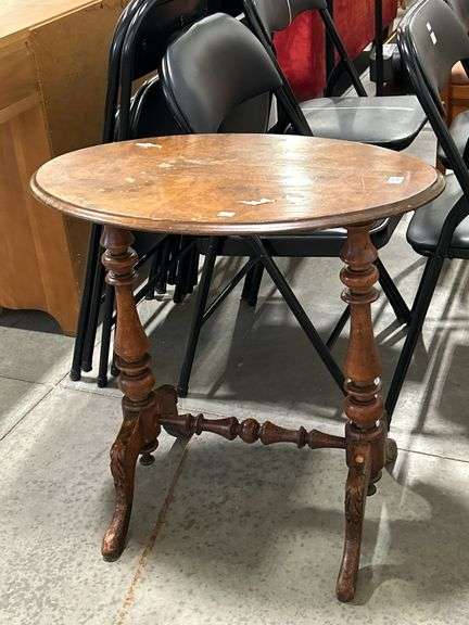 SIDE TABLE - 26"X16"X26"
