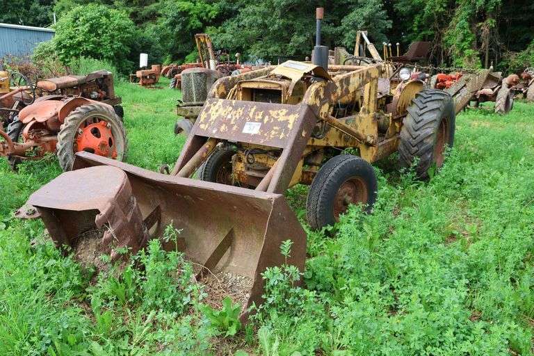 ALLIS CHALMERS I60 TRACTOR/LOADER/BACKHOE