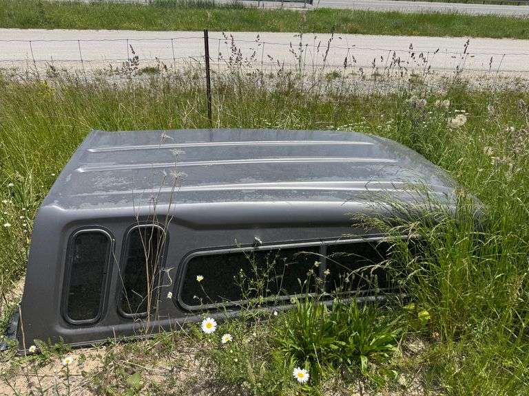 TRUCK TOPPER - 8'