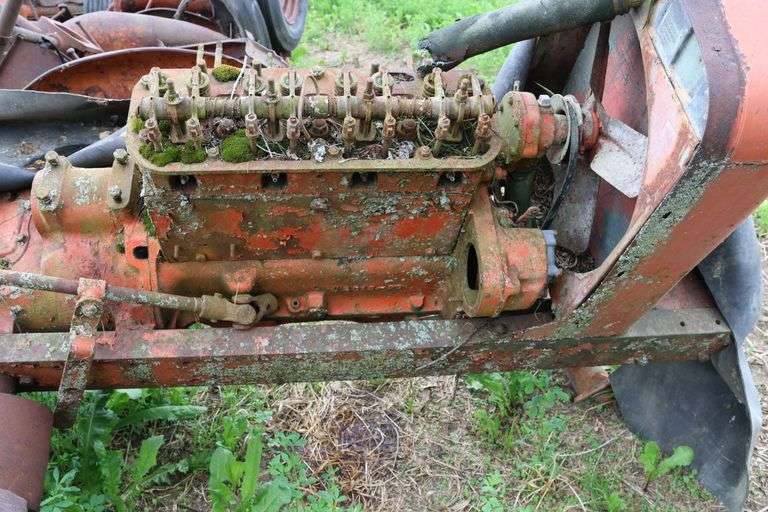 ALLIS CHALMERS TRACTOR FRAME