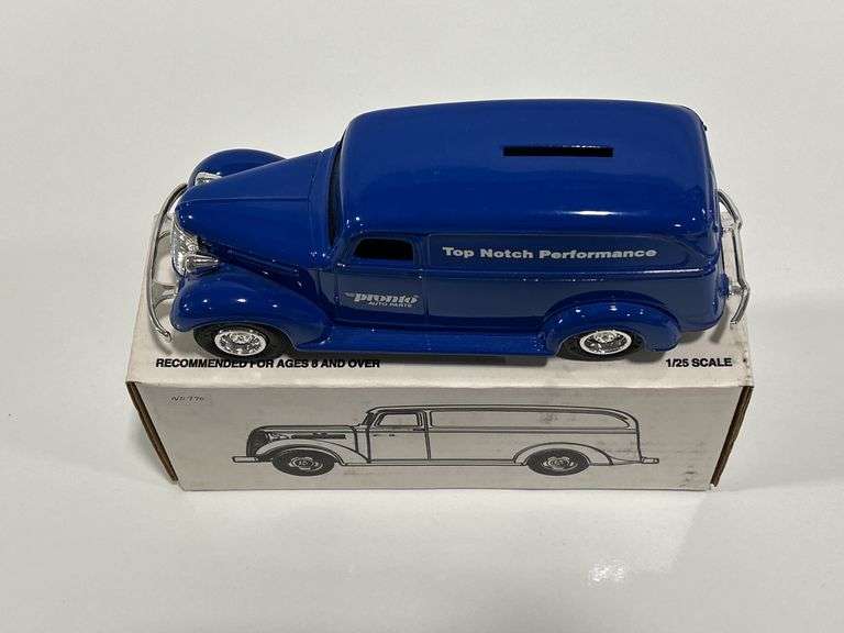 ERTL PRONTO AUTO PARTS 1938 PANEL TRUCK BANK - 1/25