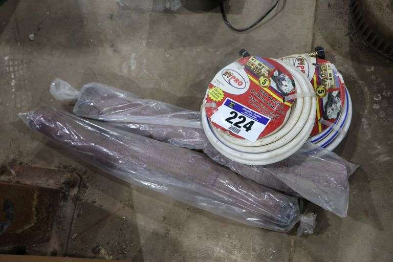 2 DRINKING WATER HOSES & TRAILER DUMP PIPE