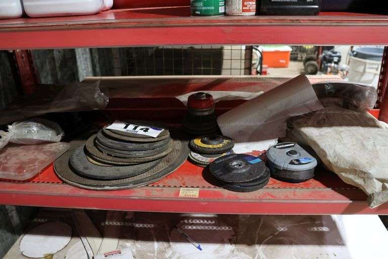 GROUP OF ASSORTED GRINDING DISCS