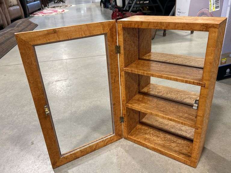 DISPLAY CABINET - 11"X5"X18"