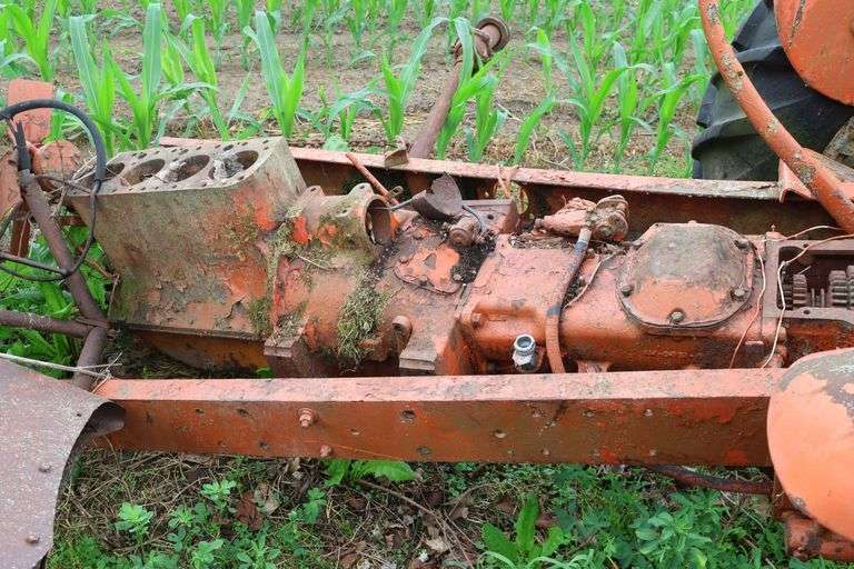 ALLIS CHALMERS TRACTOR FRAME