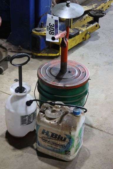 HAND PUMP PRESSURE SPRAYER PAIL WITH PUMP, DIESEL EXHAUST FLUID