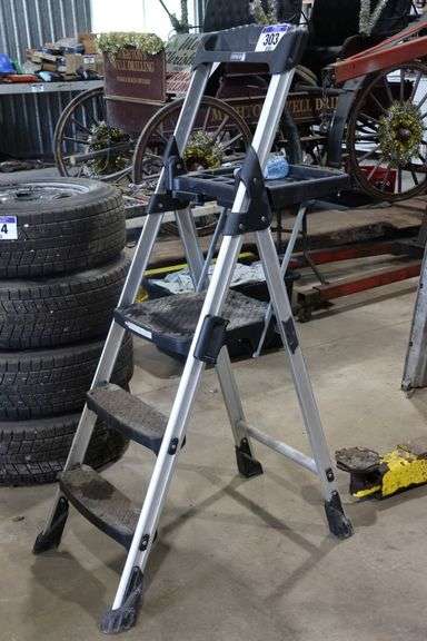 COSCO FOLDING STEP LADDER