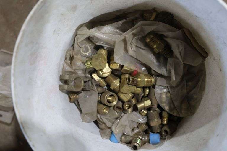 GROUP OF FITTINGS