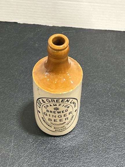 LEE & GREEN LIMITED BOSTON GINGER BEER BOTTLE