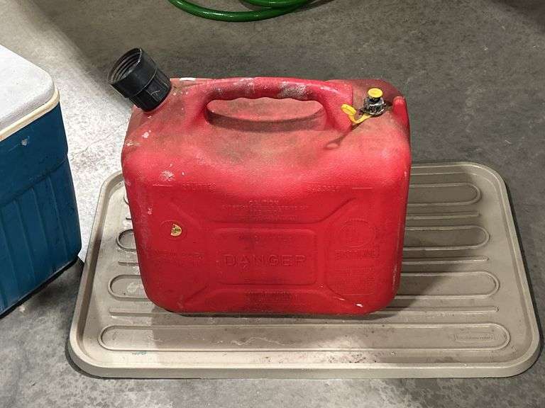 GAS CAN, COOLER & BOOT TRAYS