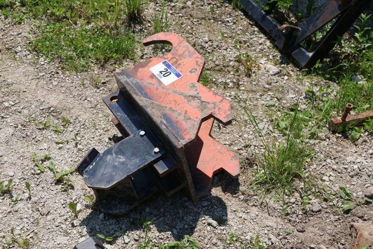 JOHN DEERE TO KUBOTA KX80 ADAPTER
