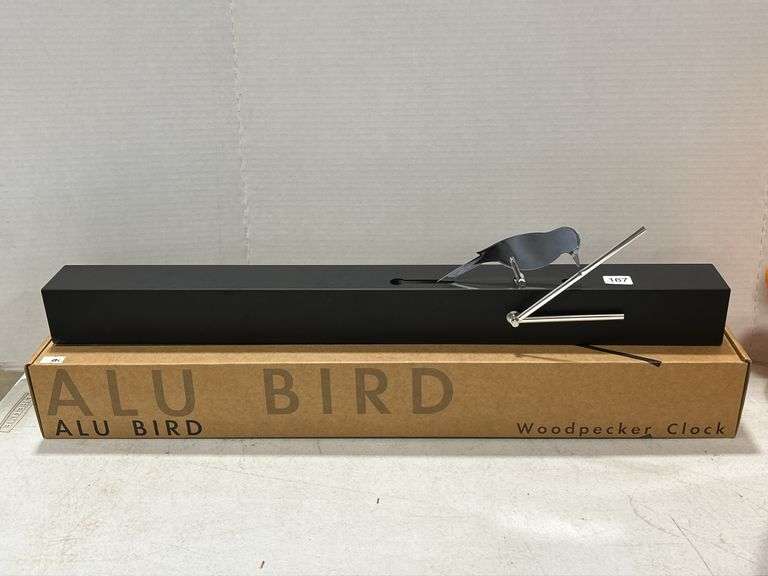 ALU BIRD WOODPECKER CLOCK - 25"