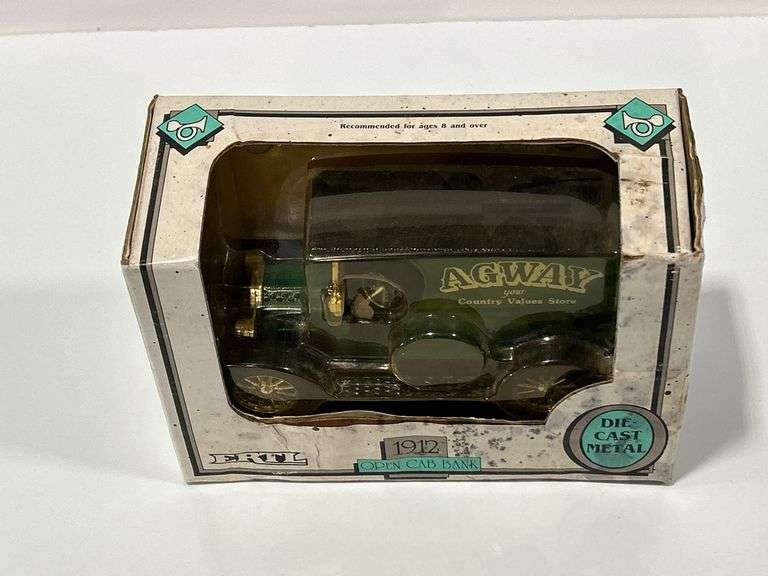 ERTL AGWAY 1912 OPEN CAB BANK - 1/25
