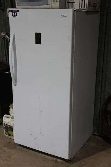 CLASSIC UPRIGHT FREEZER