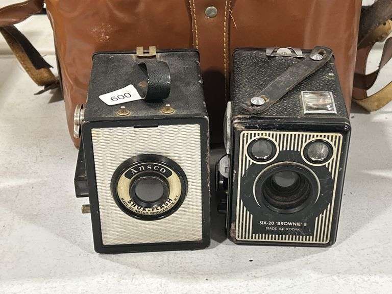 ANSCO SHUR-FLASH, SIX-20 BROWNIE E CAMERA & CAMERA CASE & ACCESSORIES
