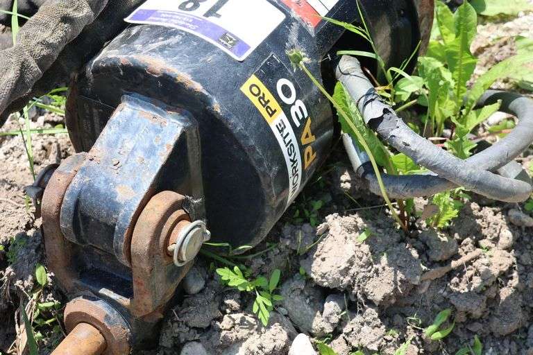 JOHN DEERE WORKSITE PRO PA30 POST AUGER