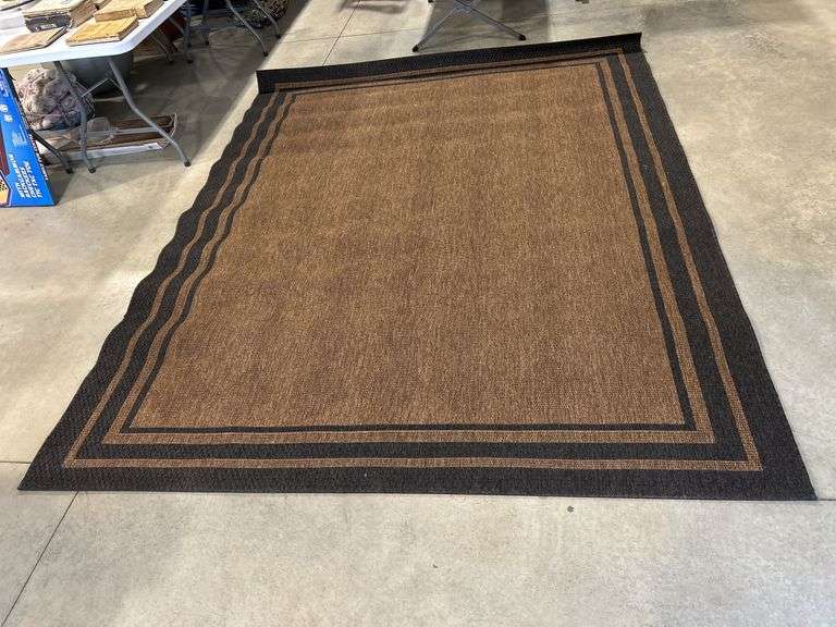 AREA RUG - 94"X120"