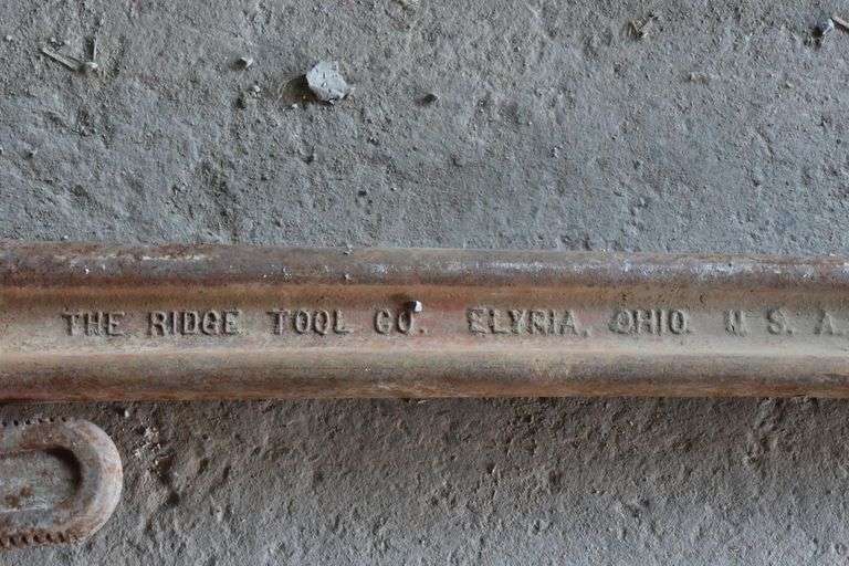 60" PIPE WRENCH