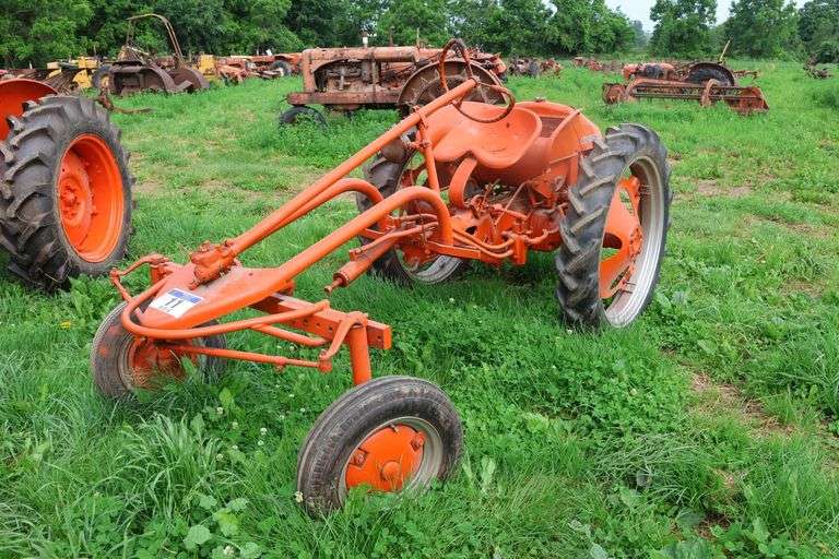 ALLIS CHALMERS 'G' TRACTOR