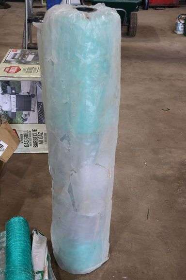 GROUP OF ASSORTED NET WRAP
