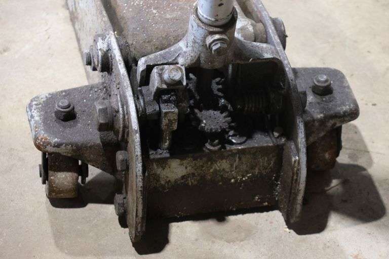 FLOOR JACK